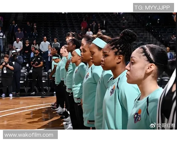 WNBA达拉斯飞翼与纽约自由人激战比分揭晓精彩瞬间回顾